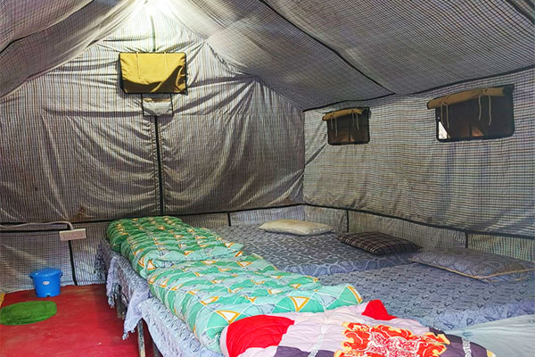 Budget Camp near Ganga Beach in Marine Drive, Rishikesh 03